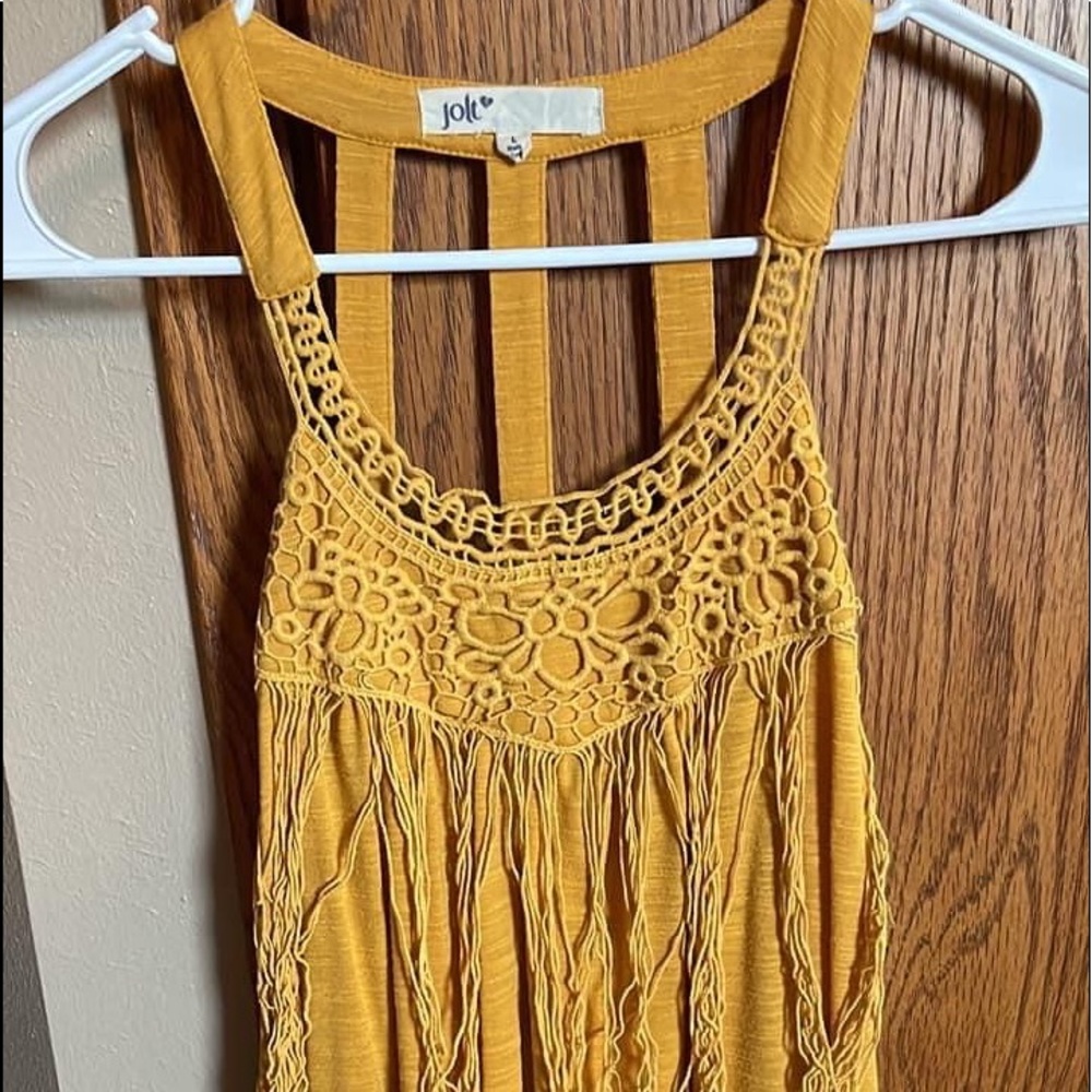 Mustard yellow tank